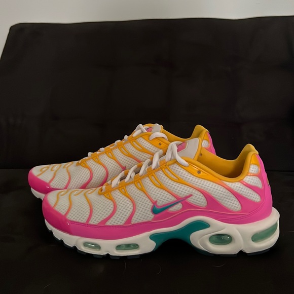Nike air max plus size 8 color yellow and pink - Picture 1 of 6